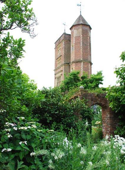 Kent: Sissinghurst Castle & Gardens